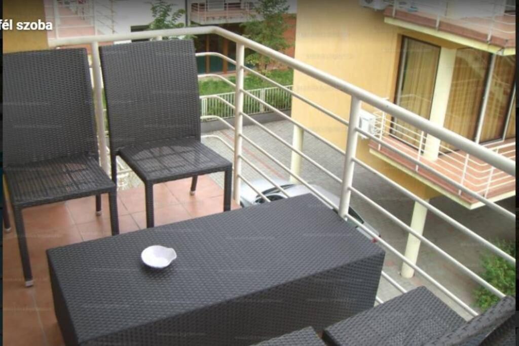 Lido Di Siofok - Aranypart - Minden 1 Percre! Apartment Bagian luar foto
